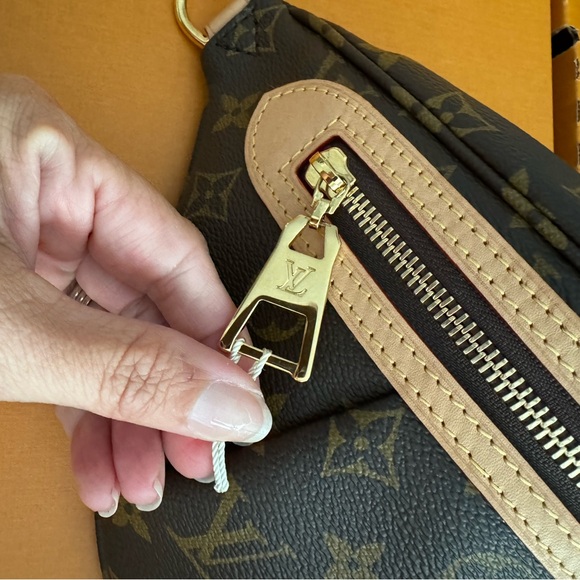 High Rise - Picture 2 of 12